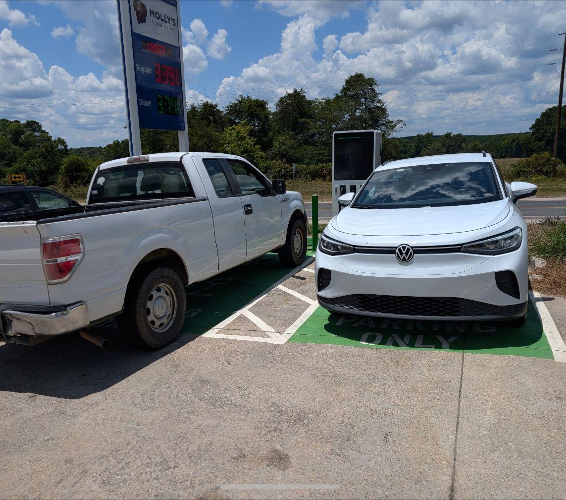 Molly's Food & Fuel 1 Crawfordville, GA EV Station