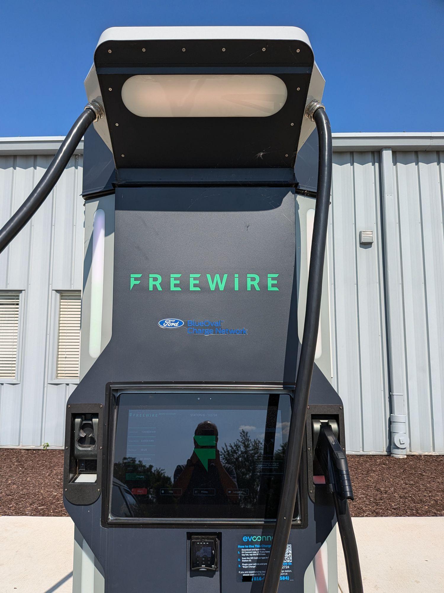 Freeport Ford Freeport, IL EV Station