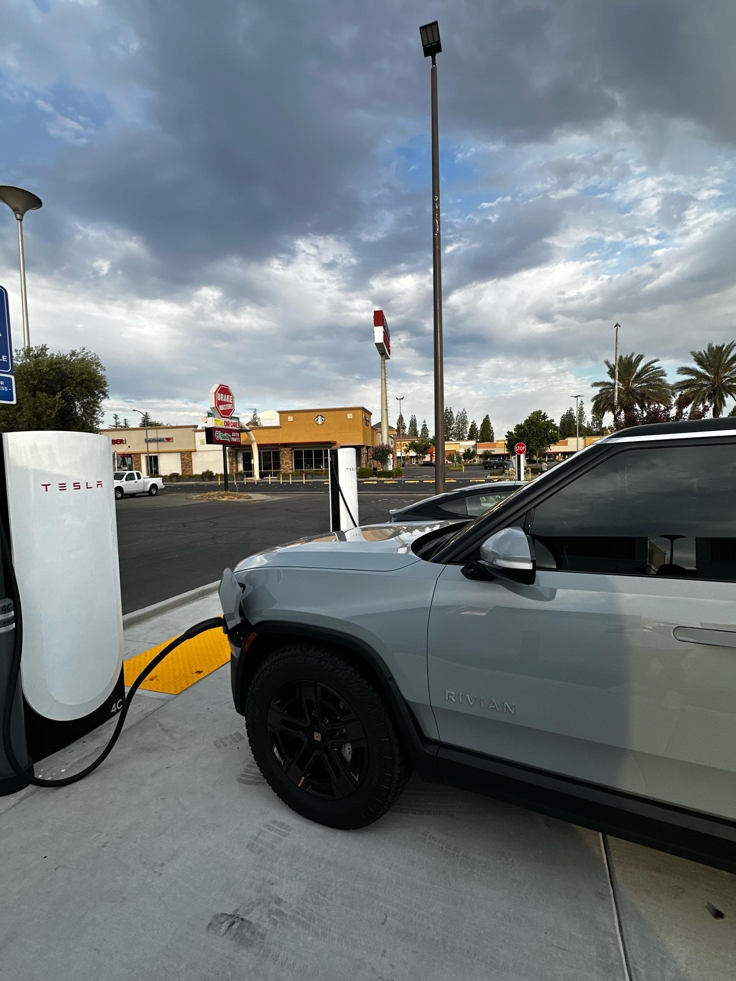 Roseville Ace Hardware Roseville, CA EV Station