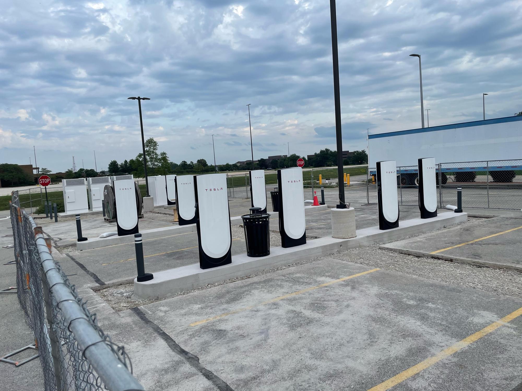 12 Tesla Superchargers Soon) Bloomingdale, IL EV Station