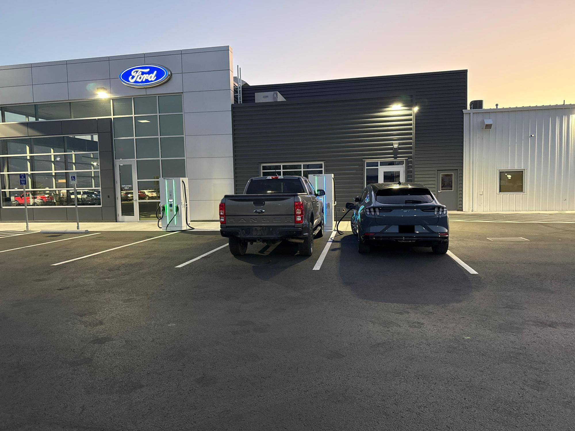 Humboldt Ford Winnemucca, NV EV Station