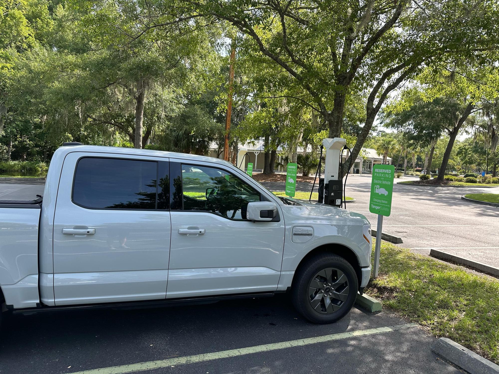 Tanger Outlets West (2) Bluffton, SC EV Station