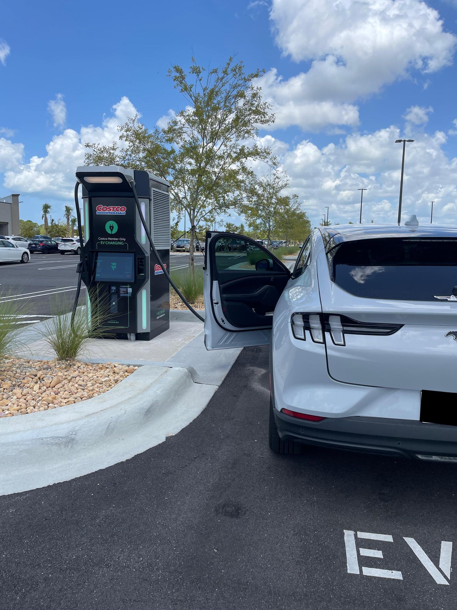 Costco Wellen Park / NorthPort Venice, FL EV Station