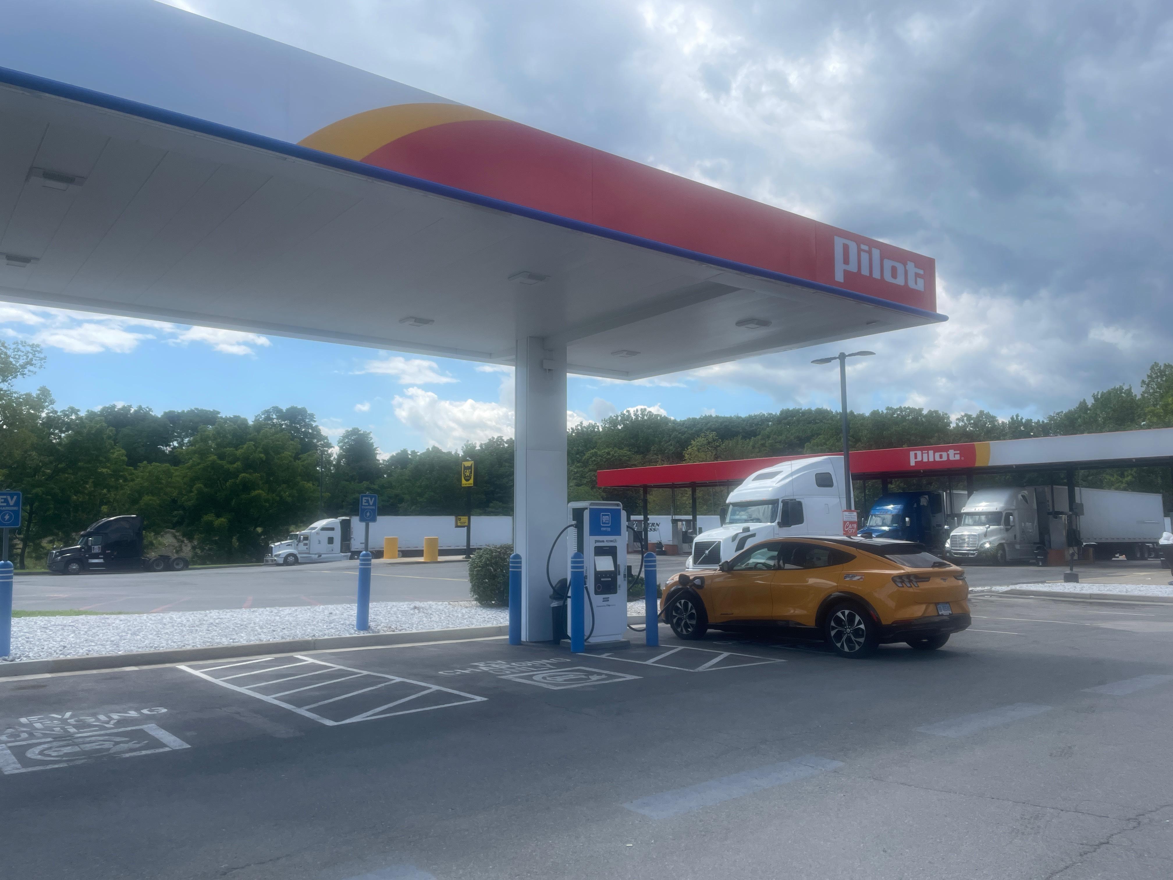 Pilot Travel Center Castleton On Hudson Castleton On Hudson NY EV pilot-travel-center-castleton-on-hudson-castleton-on-hudson-ny-ev