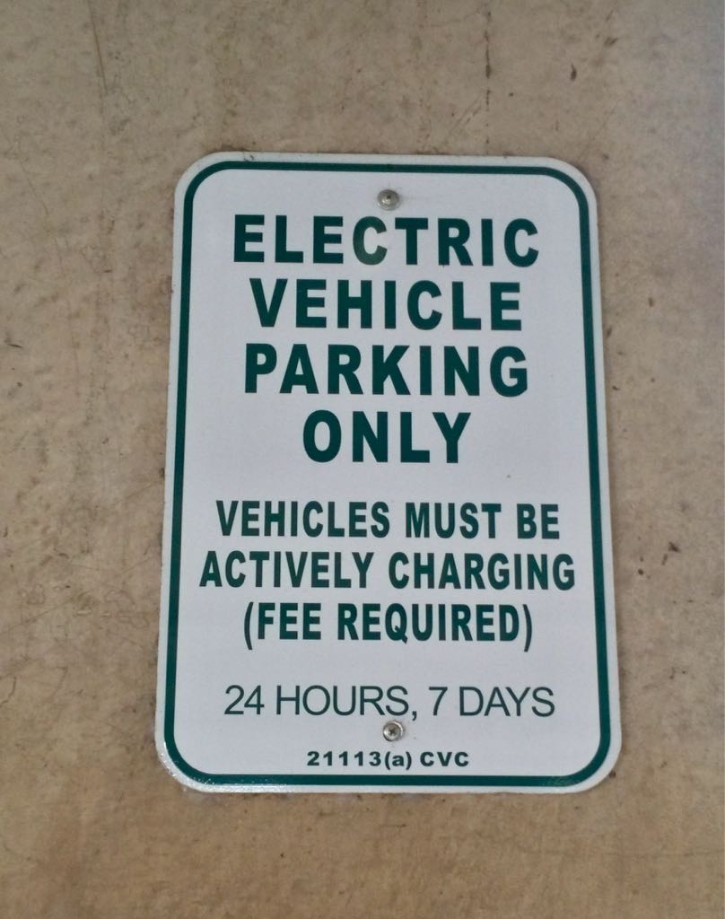 Stanford University Parking Structure 5 Stanford, CA EV Station
