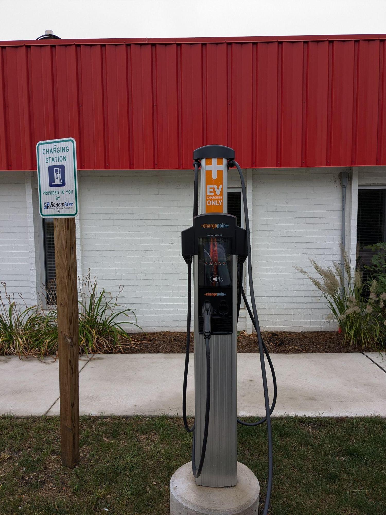 RenewAire | Dane, WI | EV Station