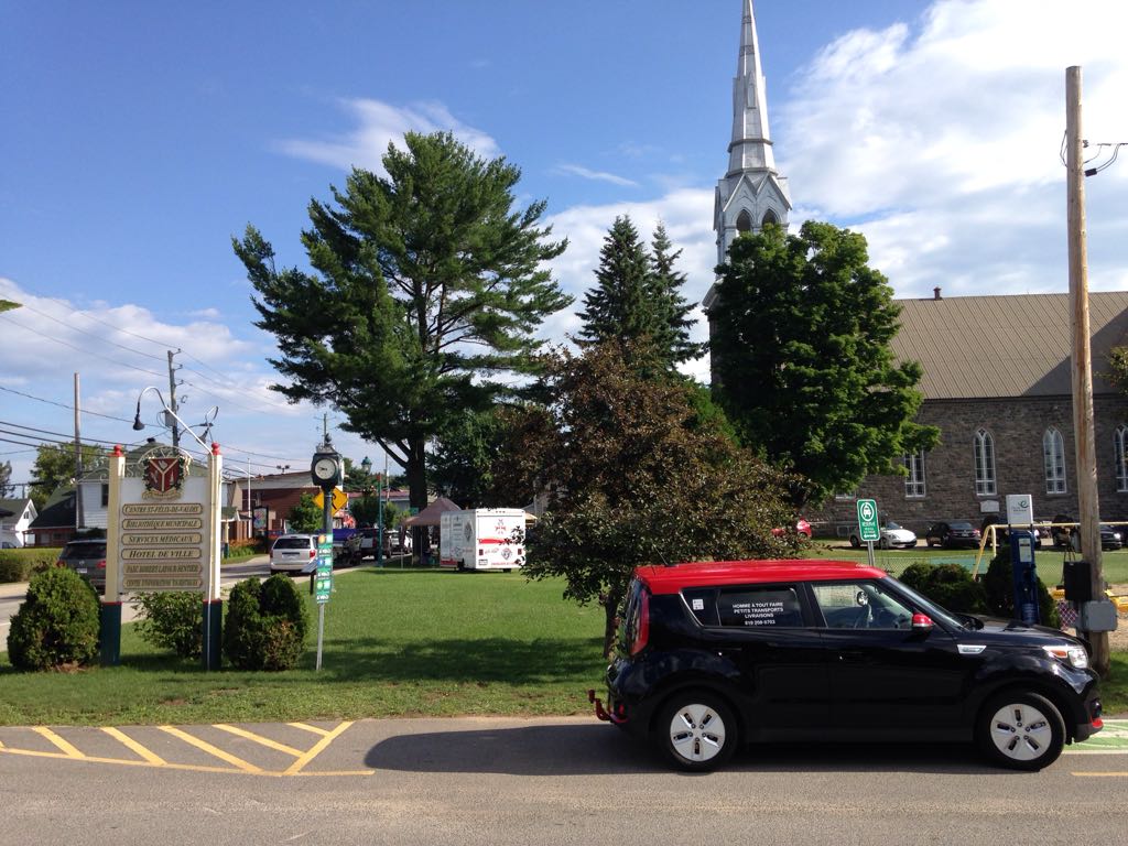 Chénéville Parc DoRéMi Chénéville, QC EV Station
