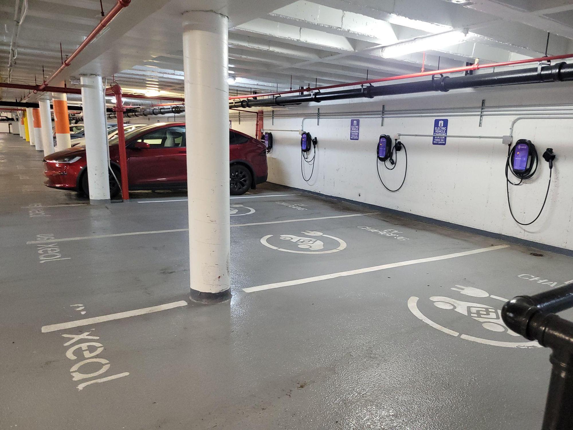 Alexandria Professional Center Alexandria, VA EV Station