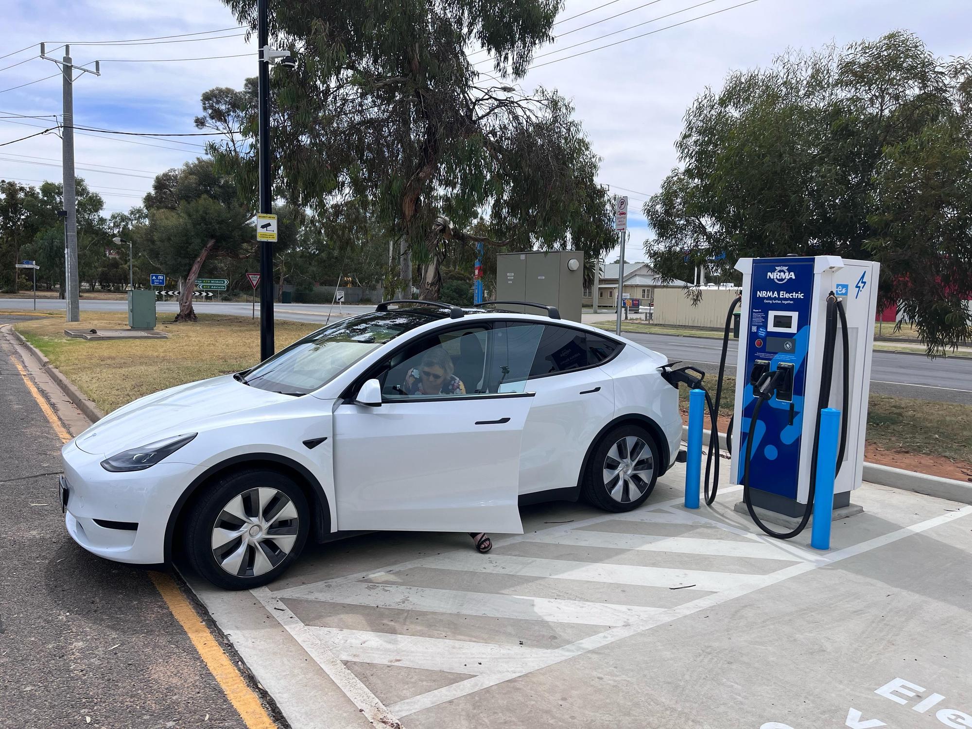 Hughes Street Parking | Ouyen, VIC | EV Station