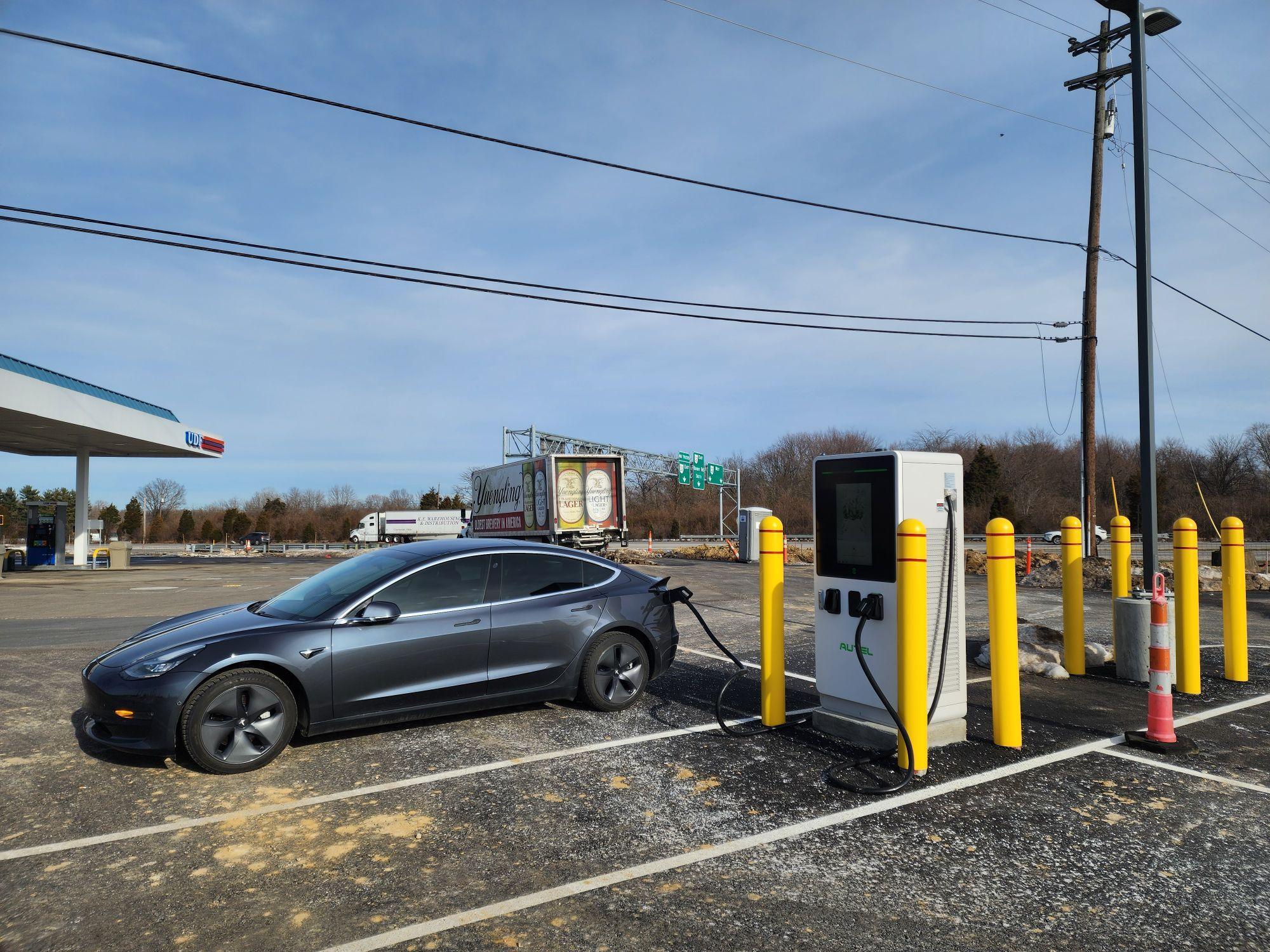 UDF Bauer Rd | Batavia, OH | EV Station