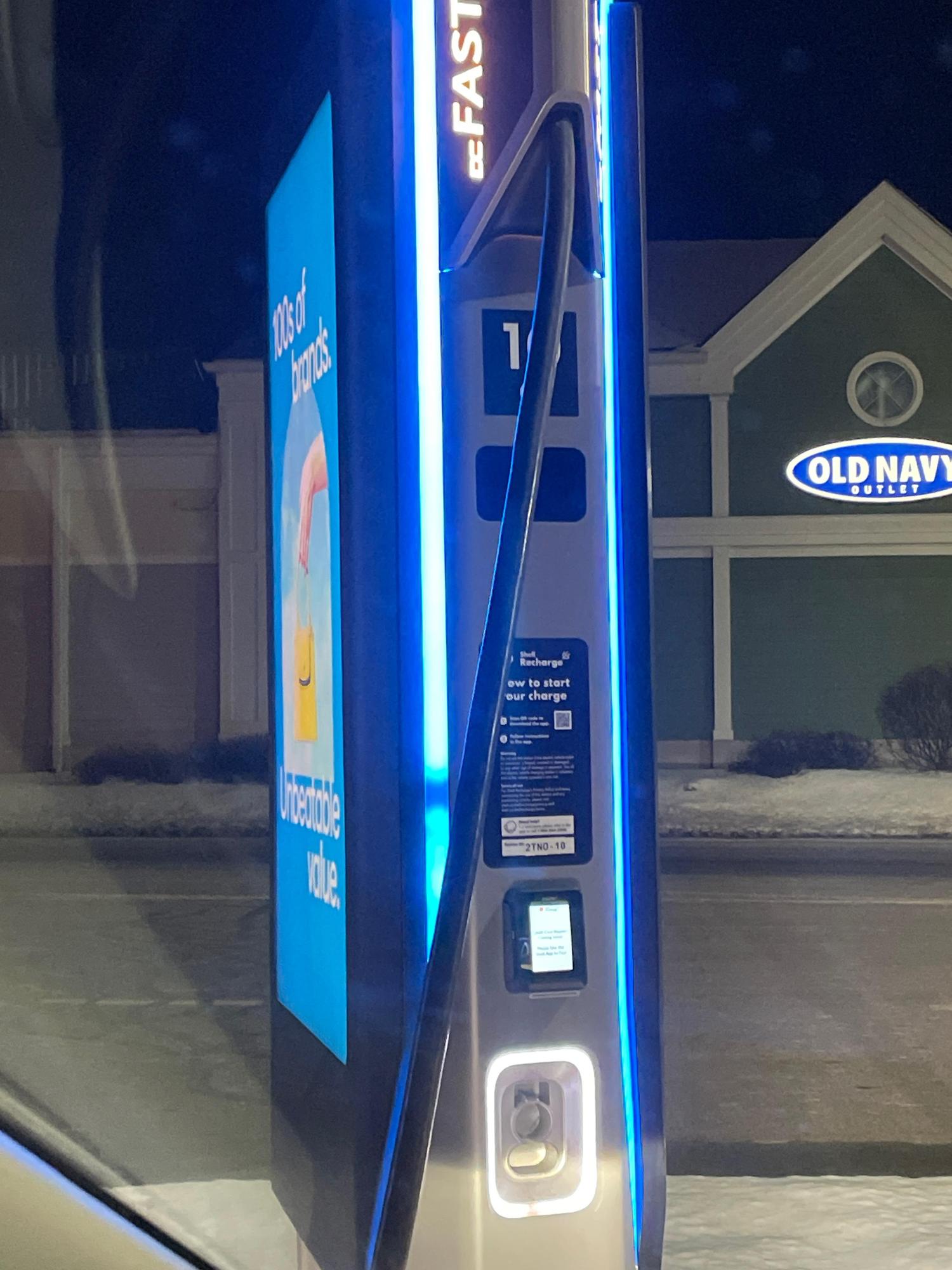 Nh 45 Outlets Tanger Outlets Tilton - Five Guys | Tilton, NH | EV Station