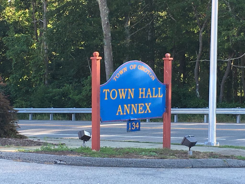 Groton Town Hall Annex (1) Groton, CT EV Station