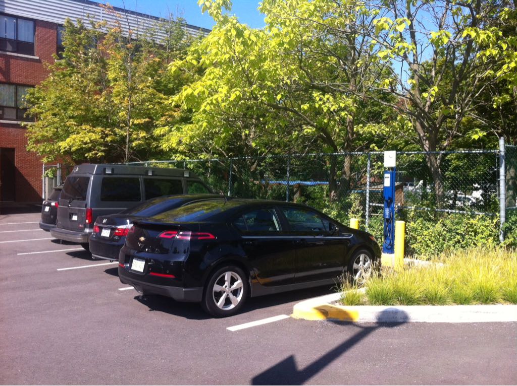 Centre Culturel Et Communautaire Henri Lemieux Montréal, QC EV Station Centre Culturel Et Communautaire Henri Lemieux Montréal, QC EV Station