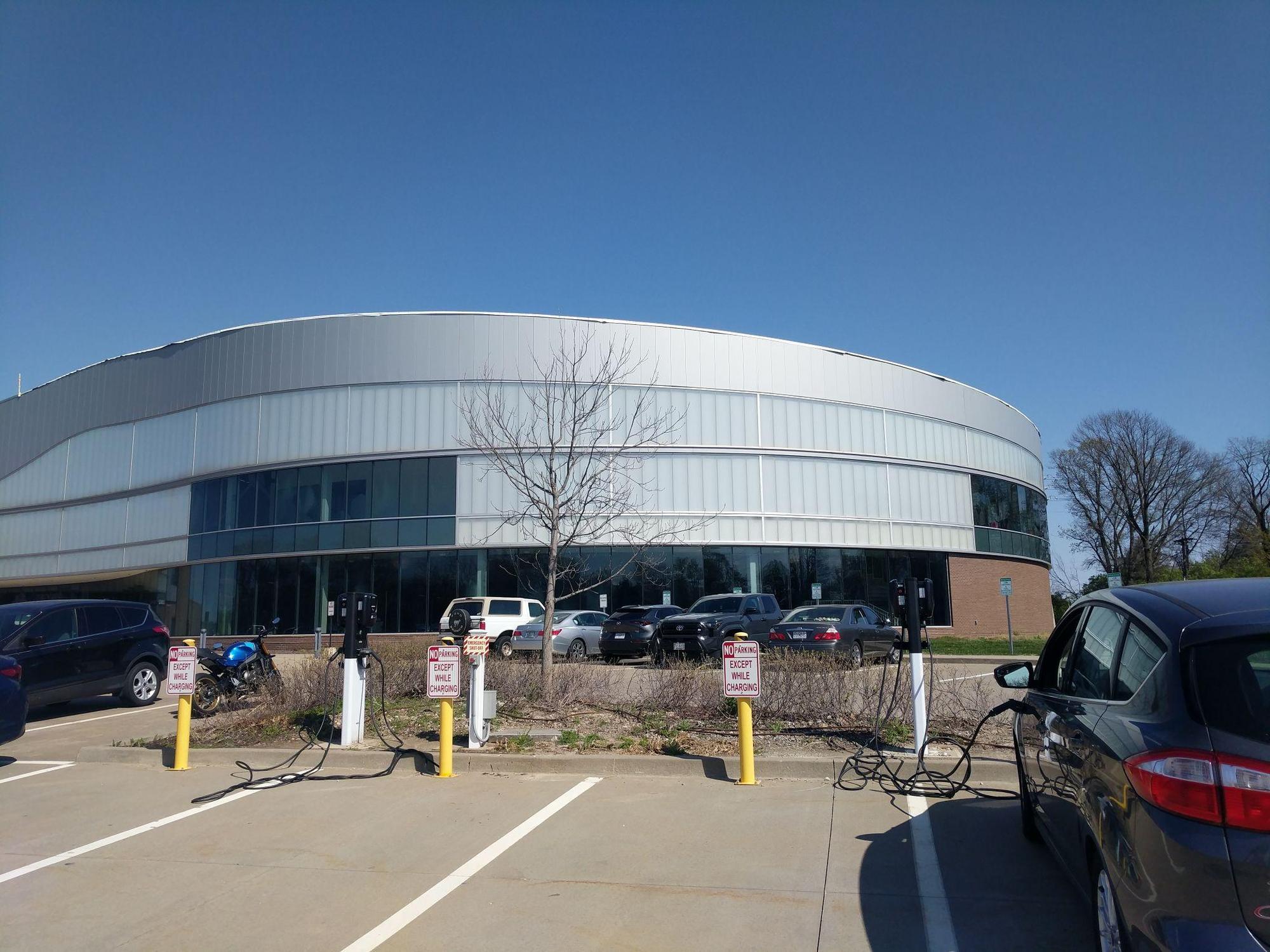 Maryland Heights Community Center | Maryland Heights, MO | EV Station