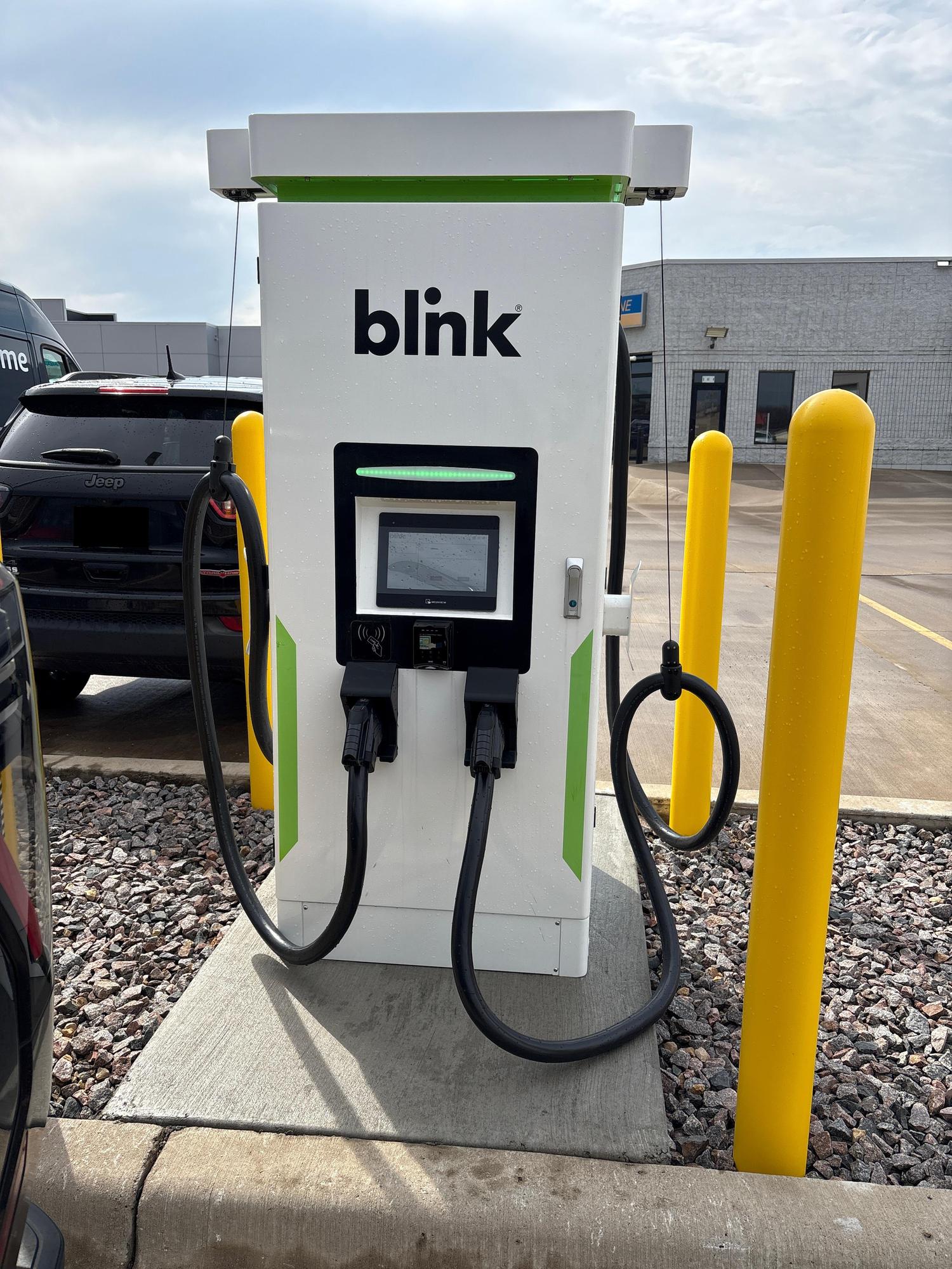 Pischke Motors of West Salem | West Salem, WI | EV Station