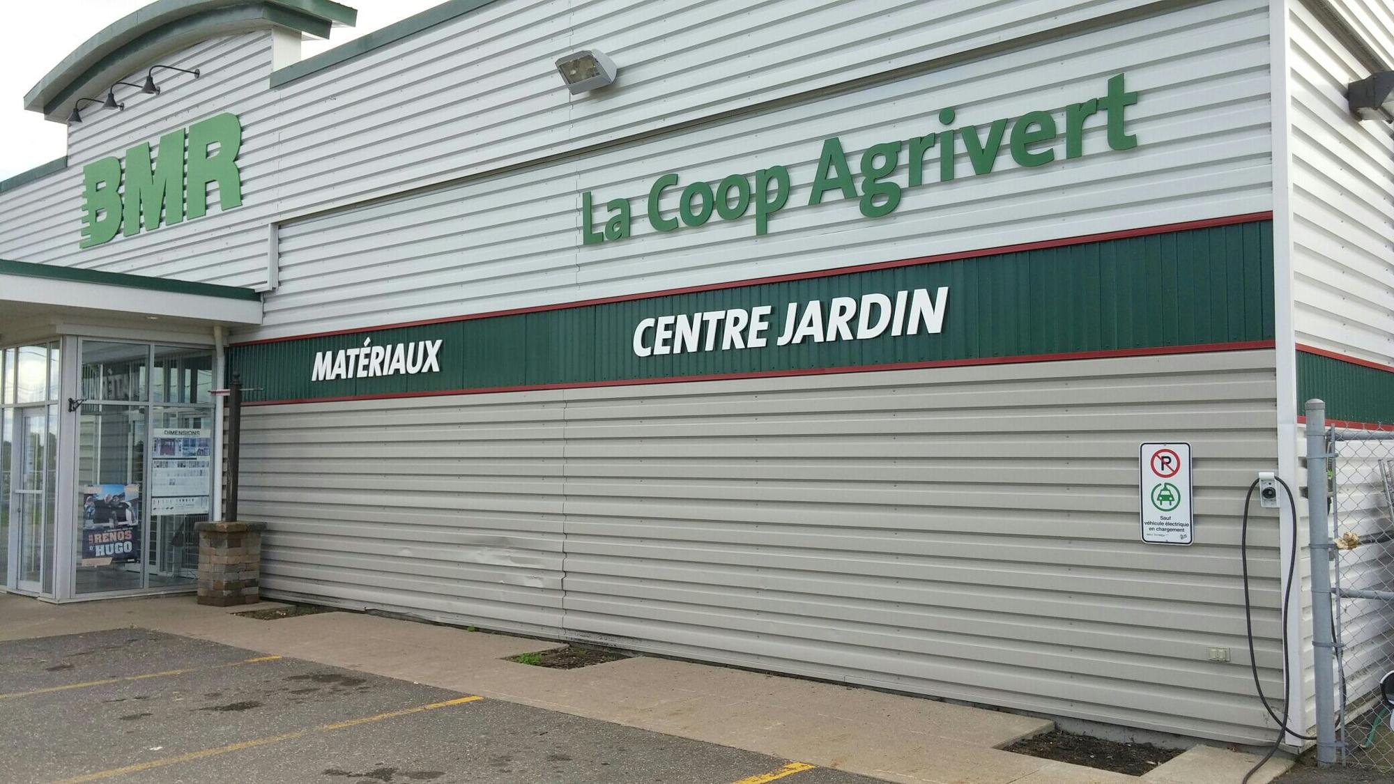 BMR Yamachiche Yamachiche, QC EV Station