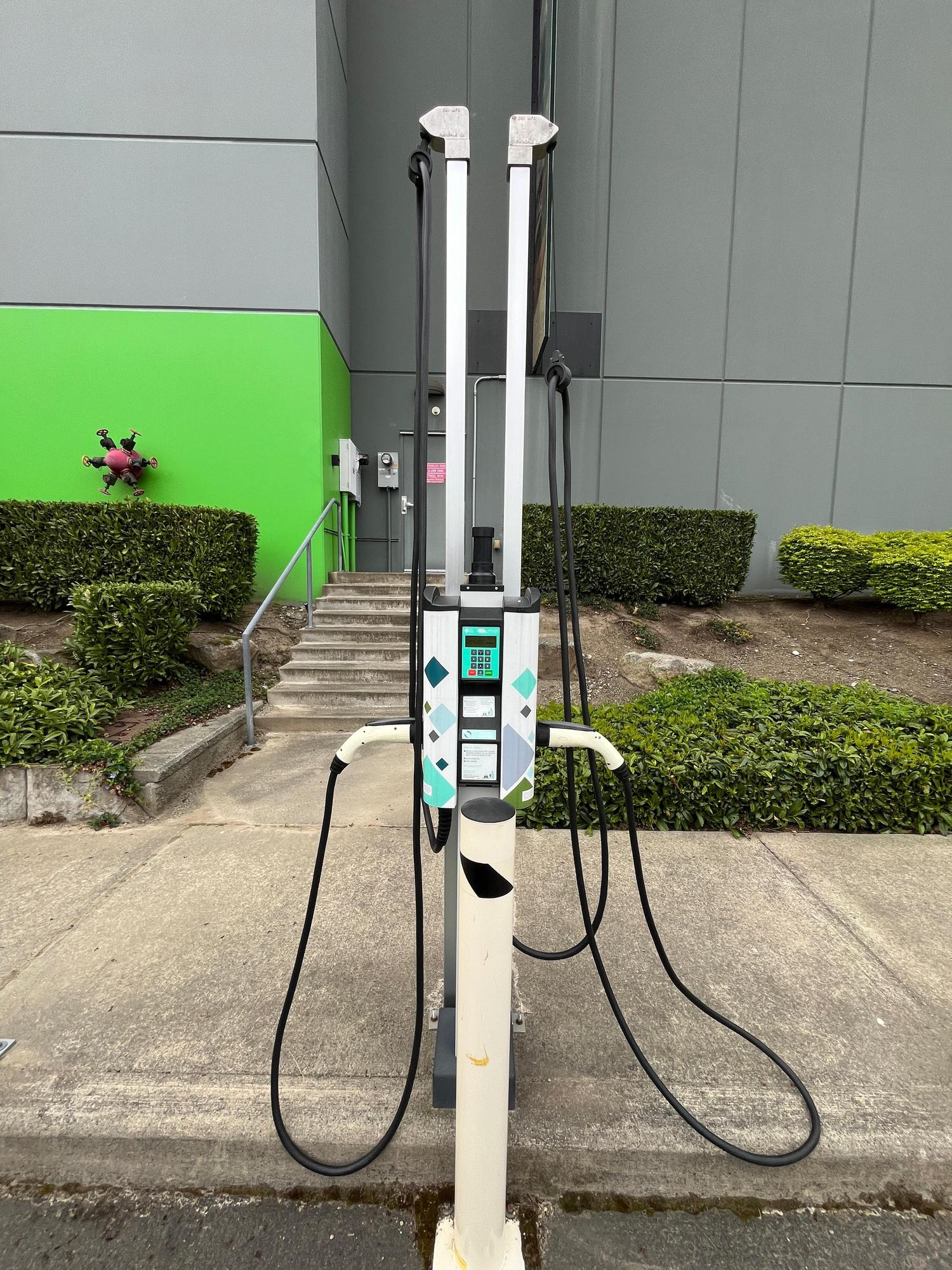 Square One Distribution | Snoqualmie, WA | EV Station