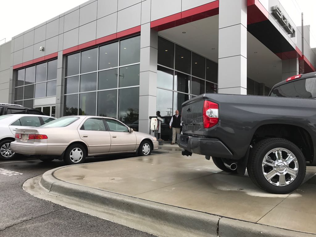 Elgin Toyota Hanover Park, IL EV Station