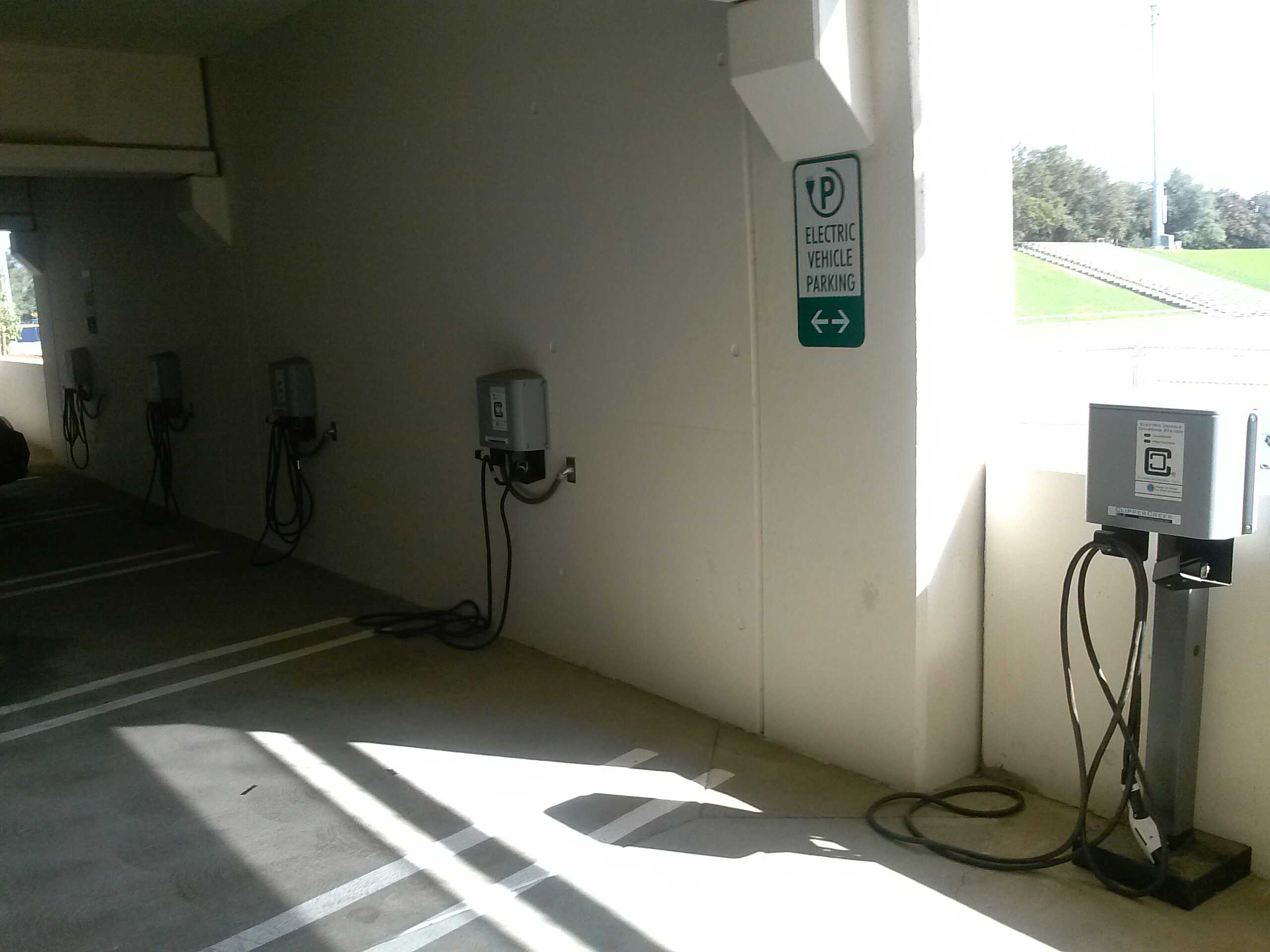 American River College Parking Structure Sacramento, CA EV Station