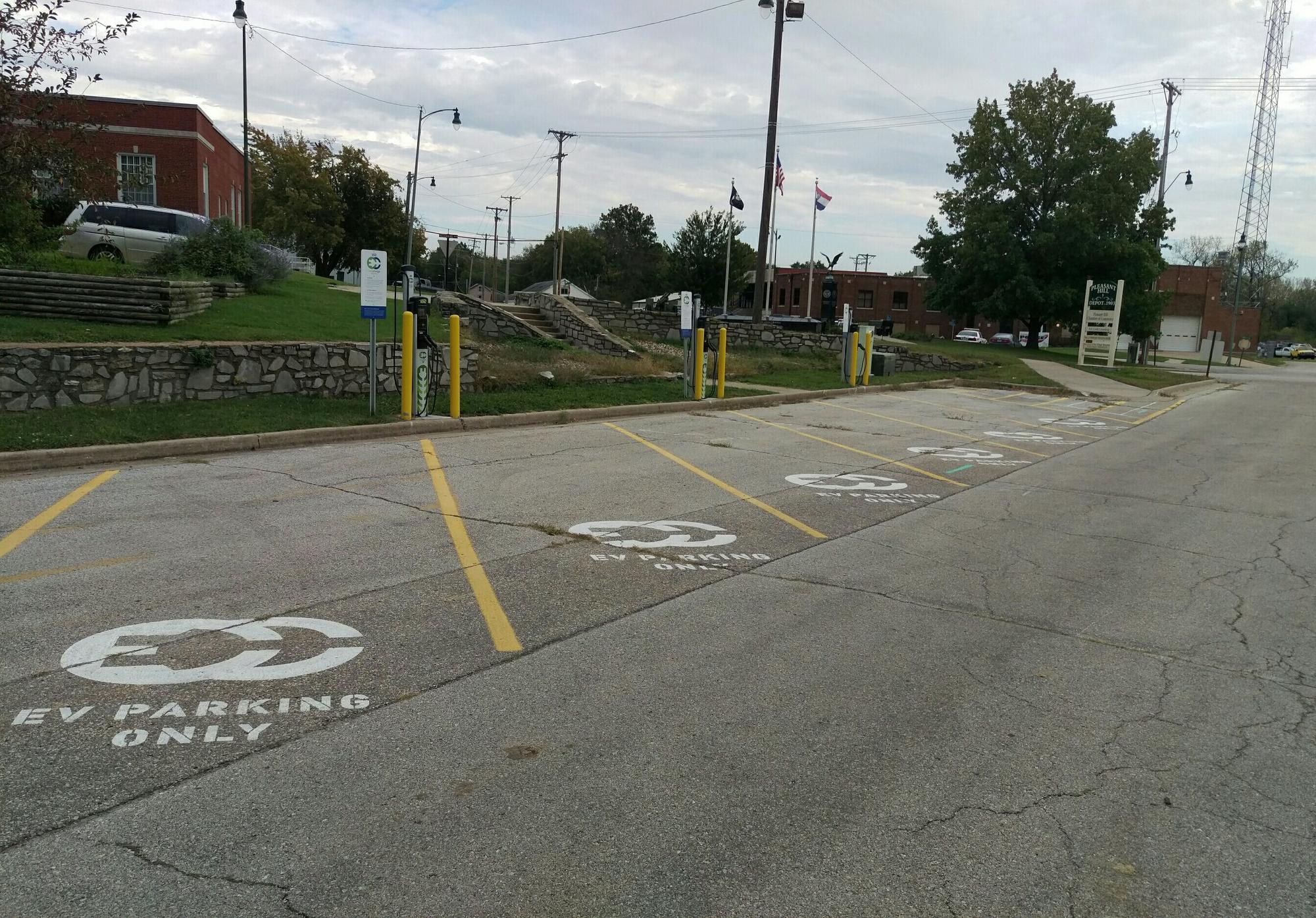 Pleasant Hill Chamber of Commerce Pleasant Hill, MO EV Station