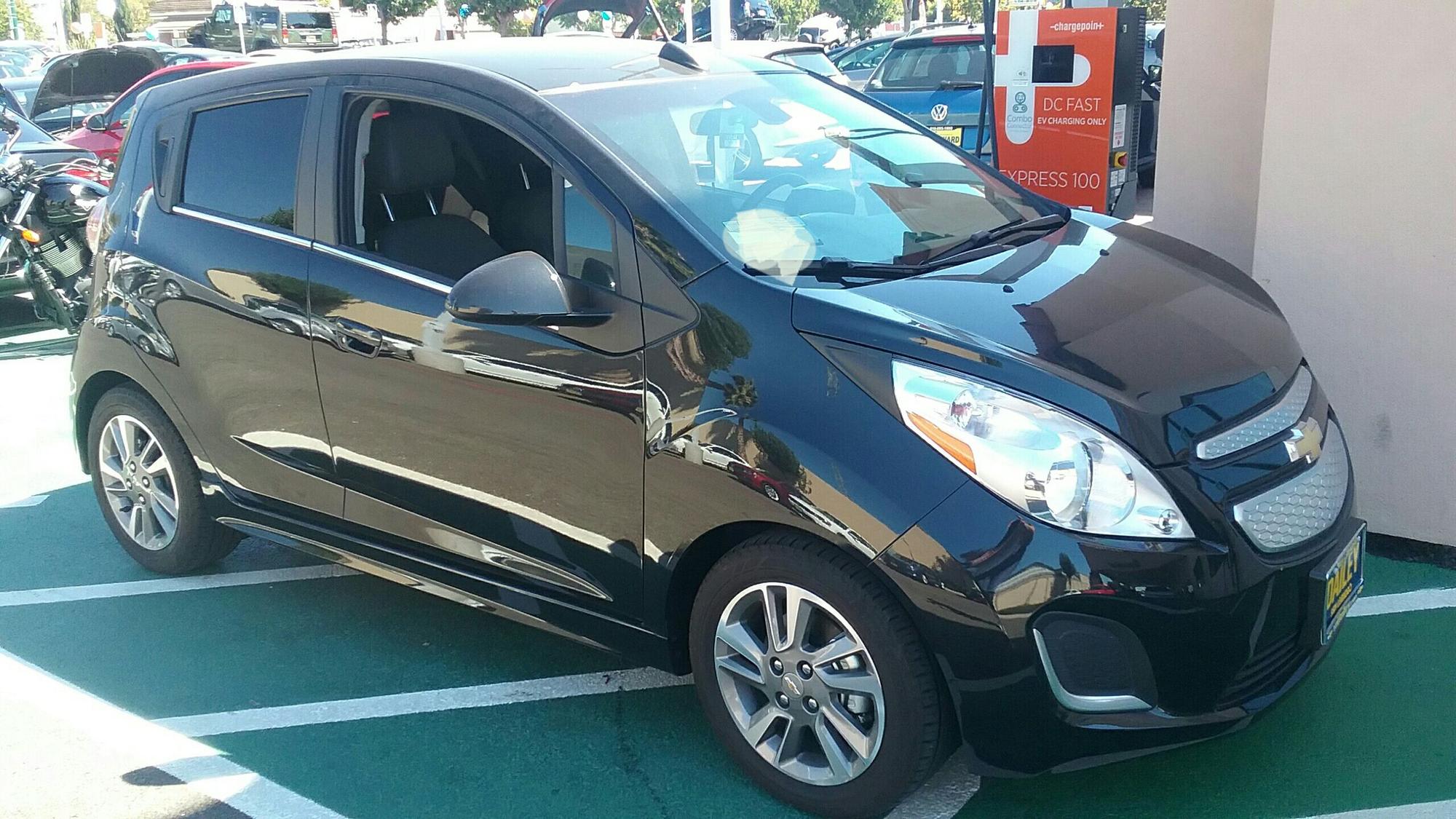 Dirito Brothers Volkswagen Walnut Creek, CA EV Station