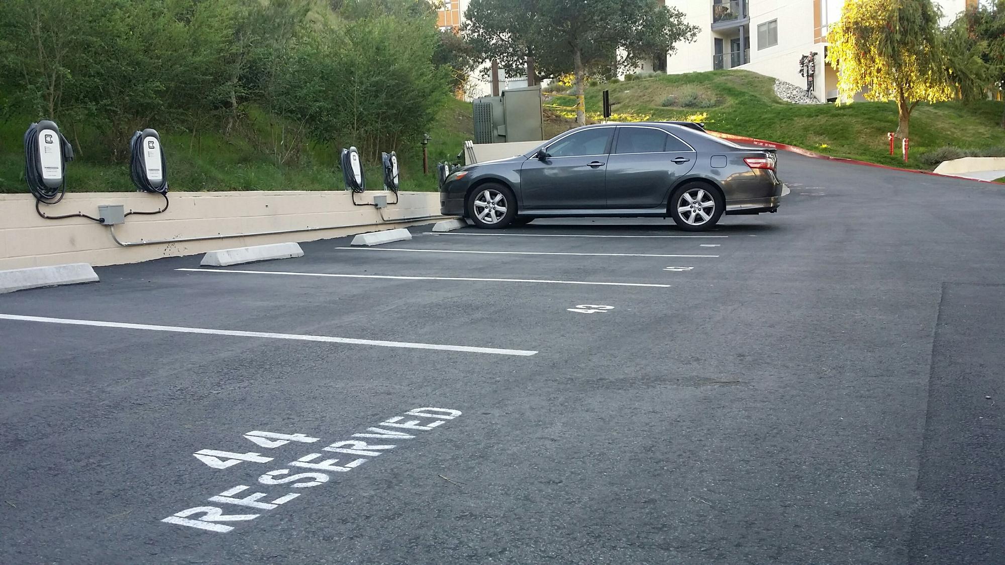 Preserve At Marin Apartment Homes Corte Madera, CA EV Station