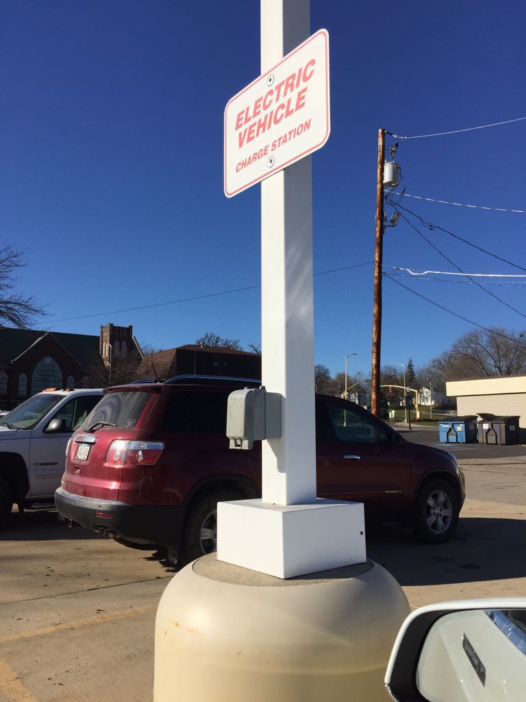 Kwik Star 468 Charles City, IA EV Station