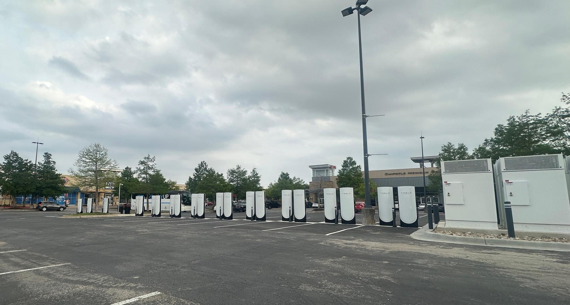 The Shops at Arbor Walk | Austin, TX | EV Station
