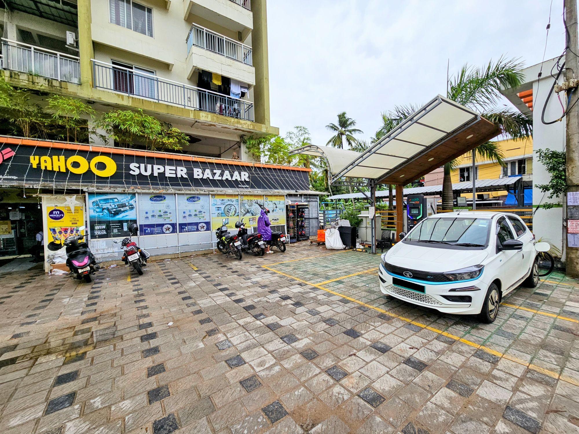 Yahoo Supermarket 60kw | Electrasaur India | TVM, KL | EV Station