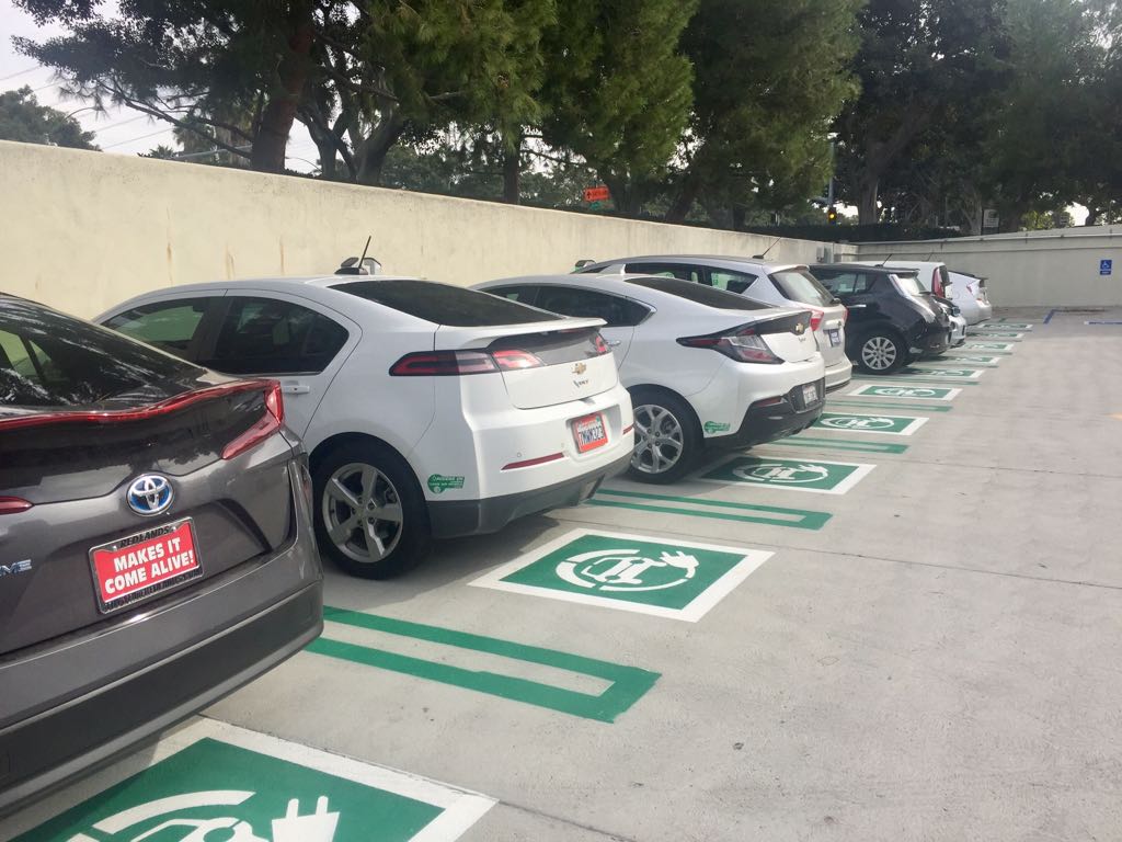 Kaiser Irvine Medical Center Irvine, CA EV Station