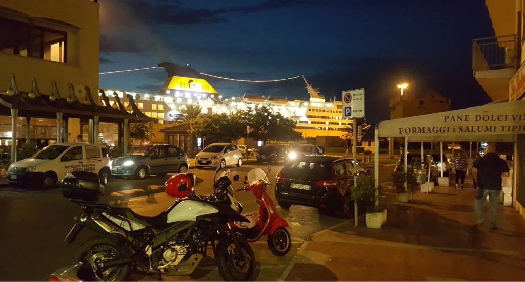 Ristorante Piazza Garibaldi Porto Torres, Sardegna EV Station