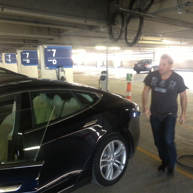 100 Clarendon St Garage Boston, MA EV Station