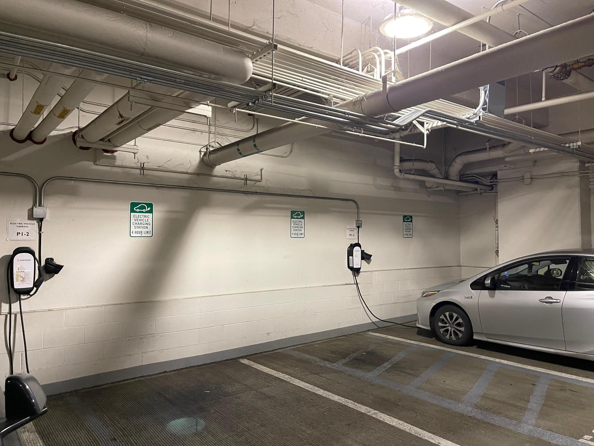 OHSU Center for Health & Healing | Portland, OR | EV Station