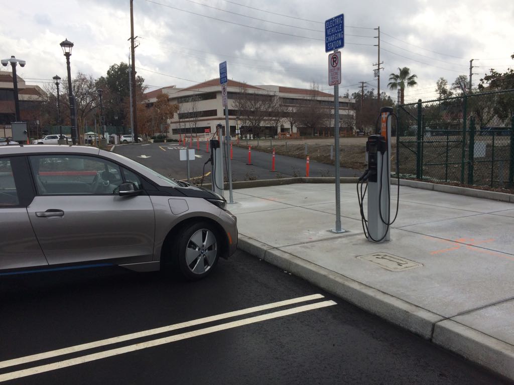 Calabasas Park & Ride Calabasas, CA EV Station