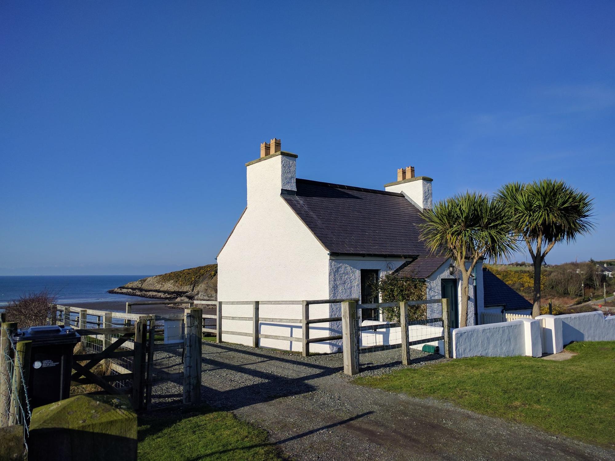 Tywyn Holiday Cottage National Trust Cynfor, Cemaes Bay LL67 0ND, UK