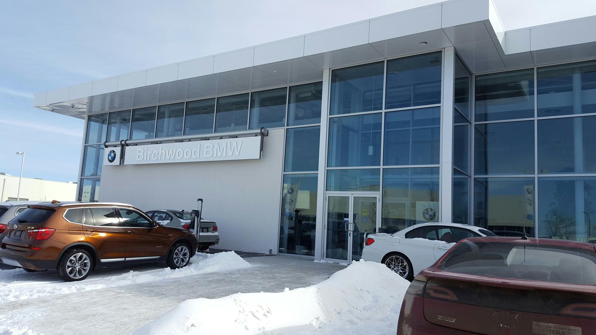Birchwood BMW - Service | Winnipeg, MB | EV Station