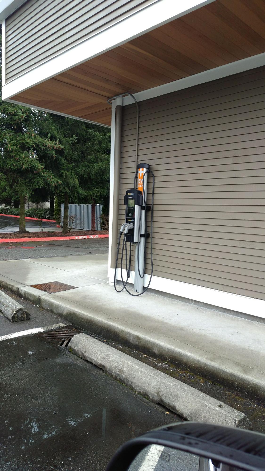 Harbour Pointe Shopping Center Mukilteo, WA EV Station
