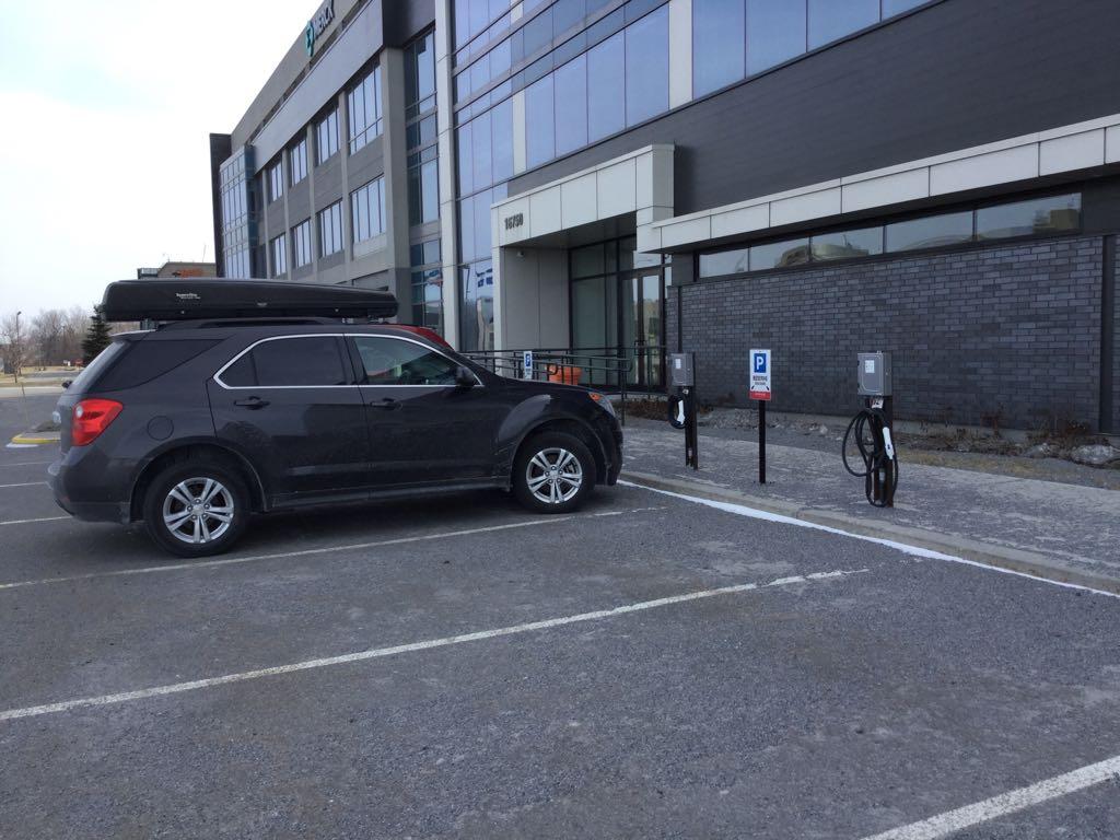 Broccolini Corporate Center Kirkland, QC EV Station