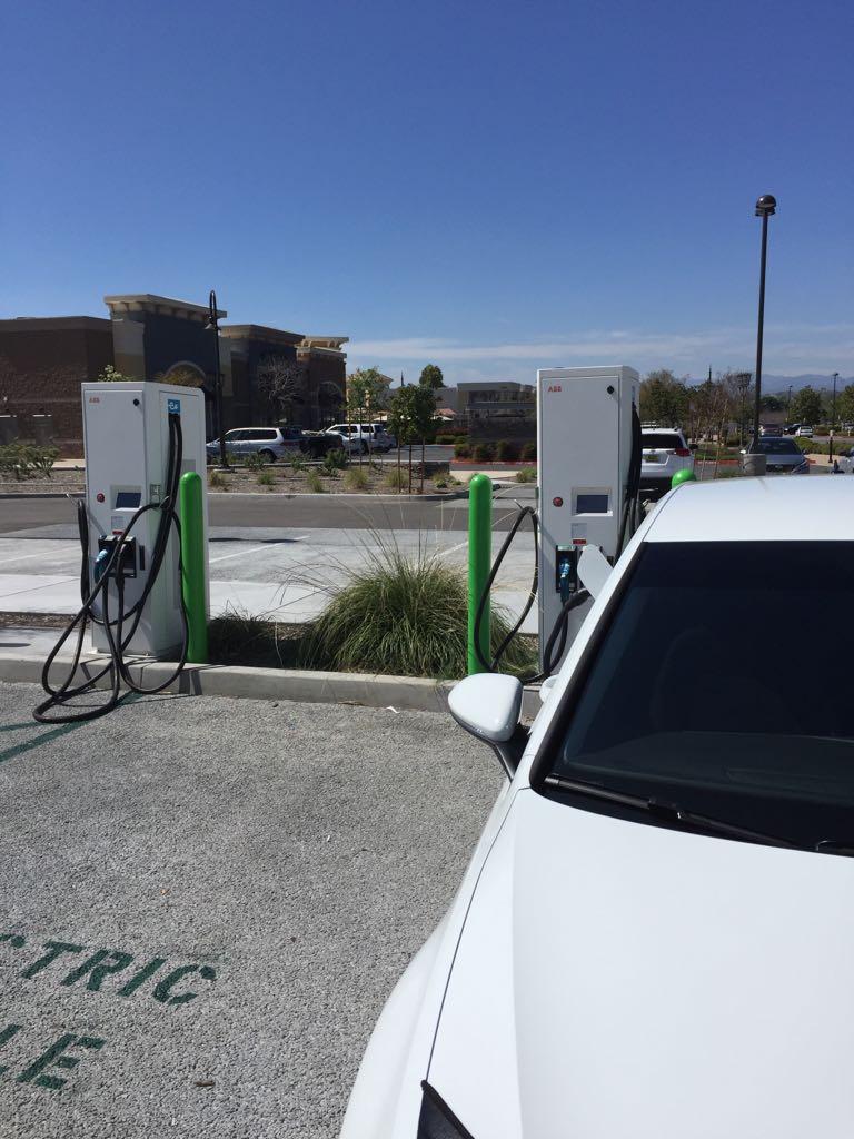 Bridgeport Marketplace Santa Clarita, CA EV Station