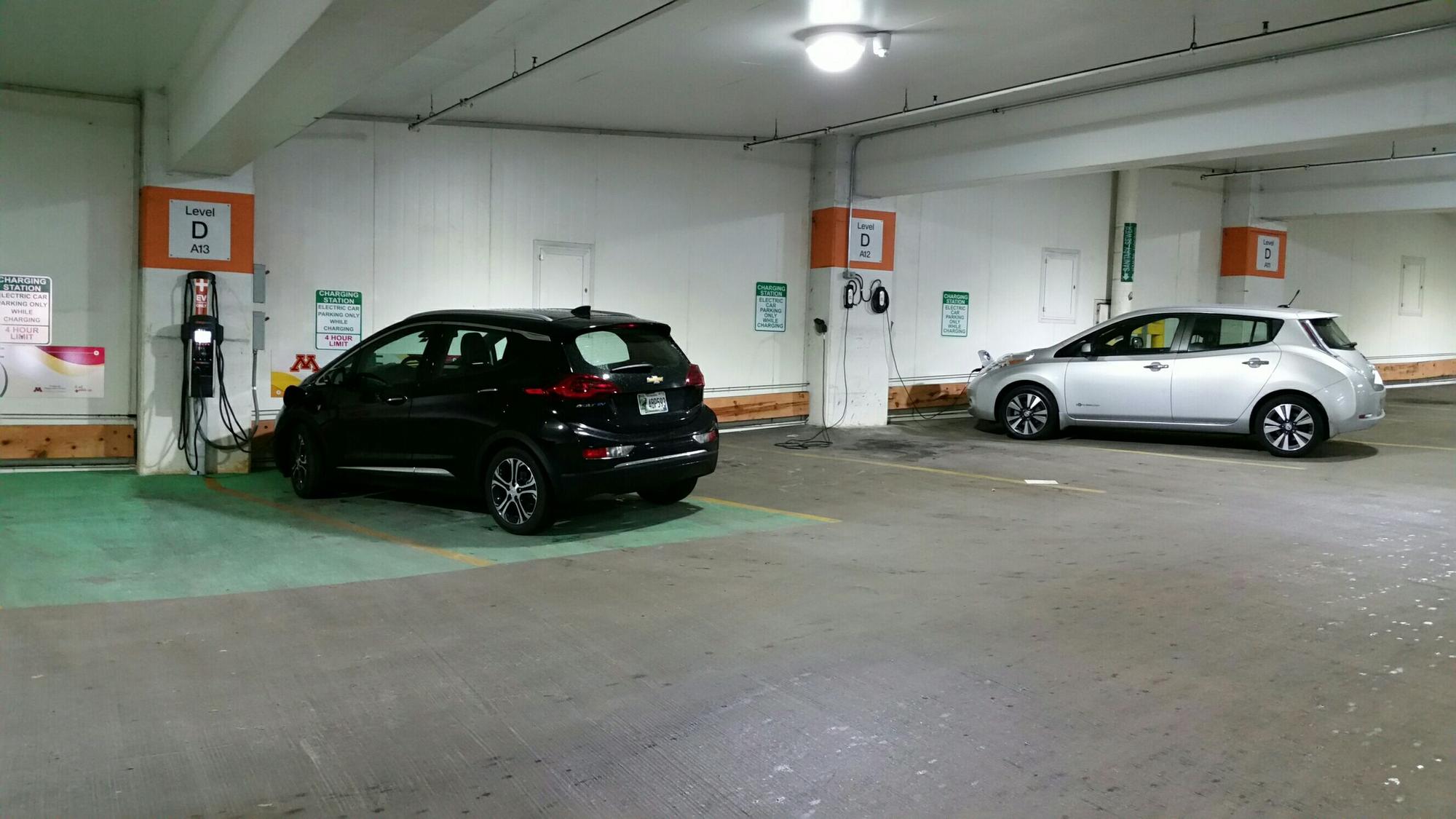 UMN East River Road Garage Minneapolis, MN EV Station