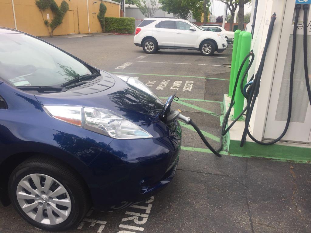 Petaluma Village Premium Outlets Gap Factory Petaluma, CA EV Station