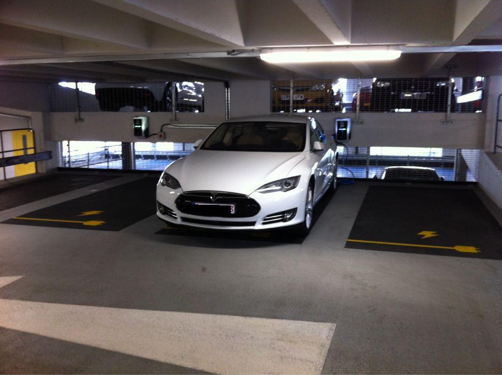 Ruskin Square Car Park Croydon, England EV Station