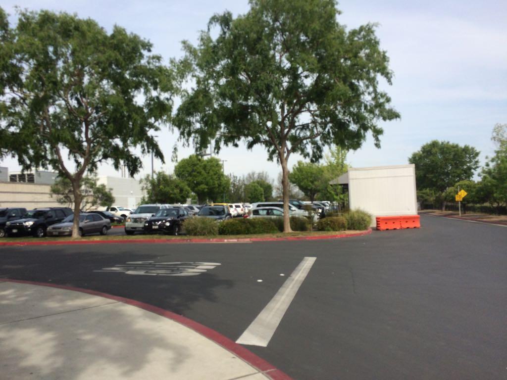 Kaiser Permanente Fresno Medical Center Fresno, CA EV Station