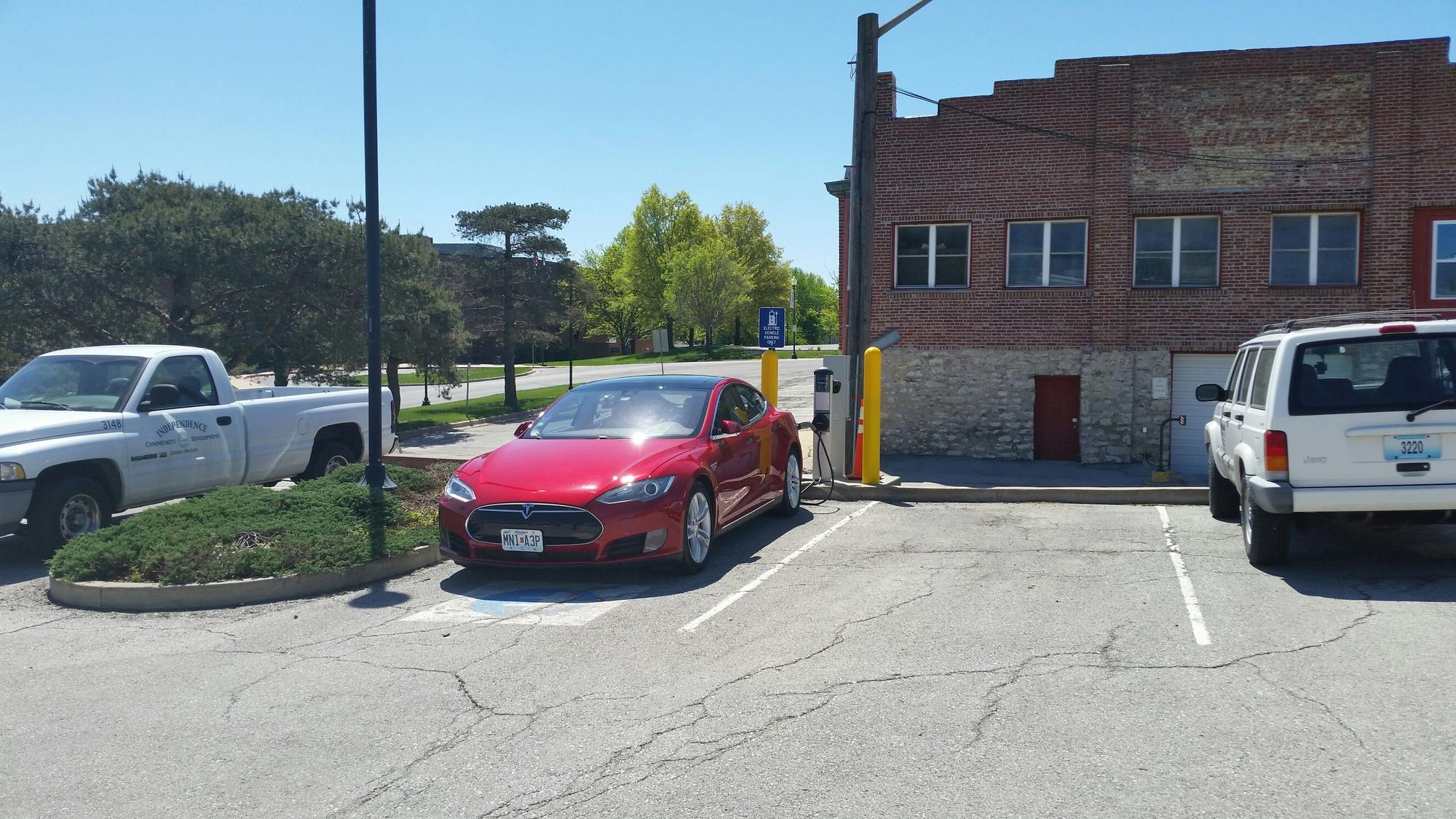 City Hall Parking Independence, MO EV Station