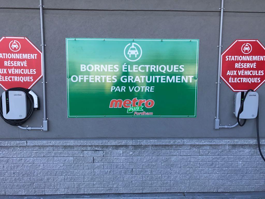 Métro Fordham / SAQ SaintZotique, QC EV Station