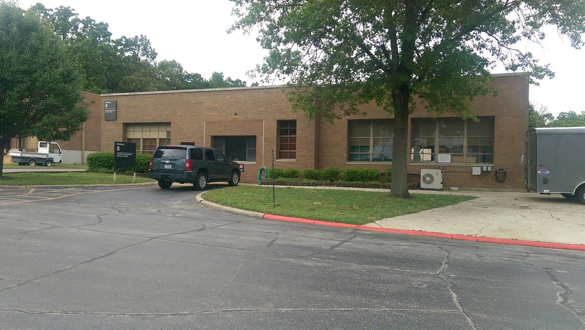 John J Pershing VA Medical Center Bldg 8 Poplar Bluff, MO EV Station