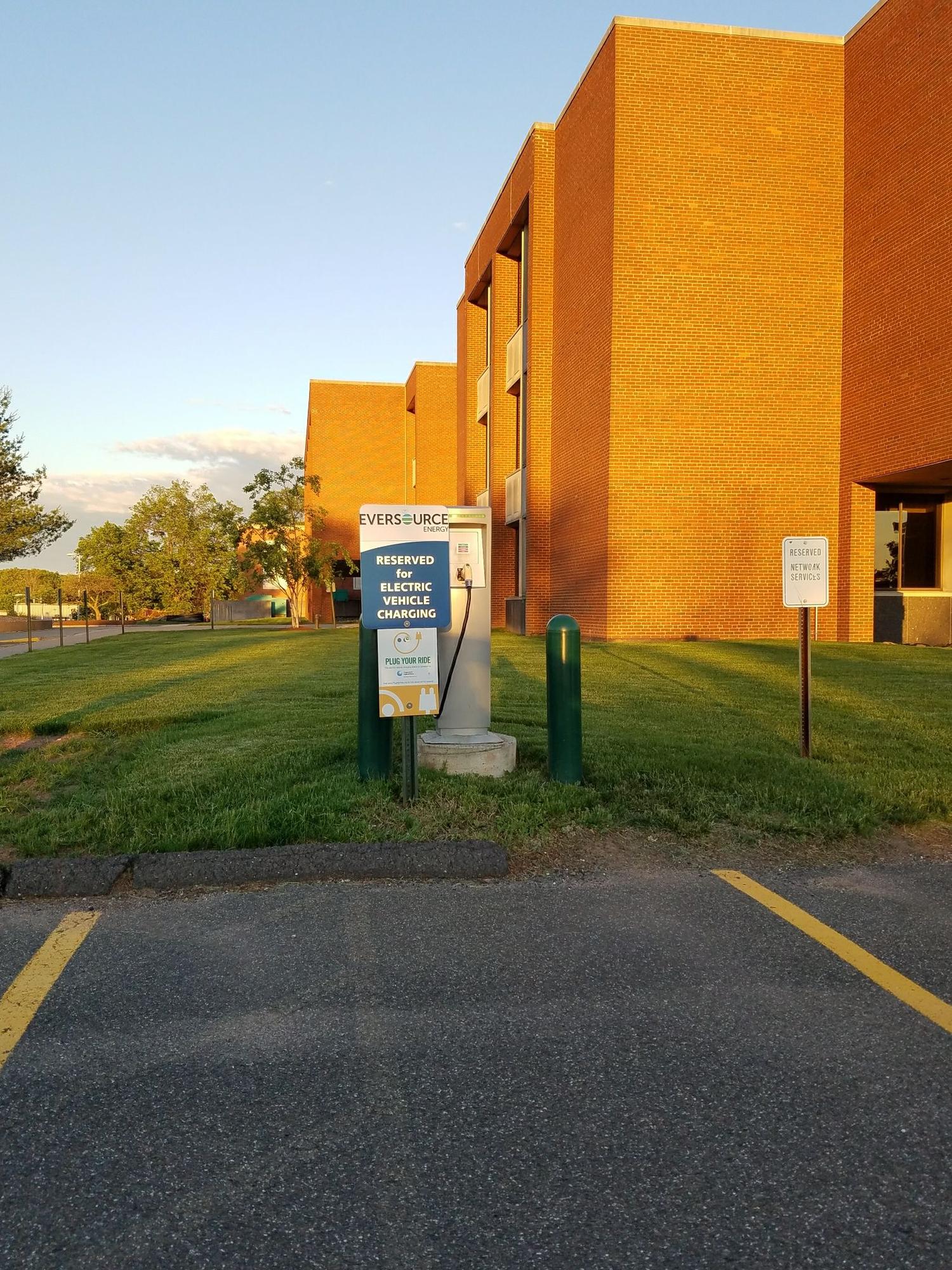 Eversource Energy West PlugShare