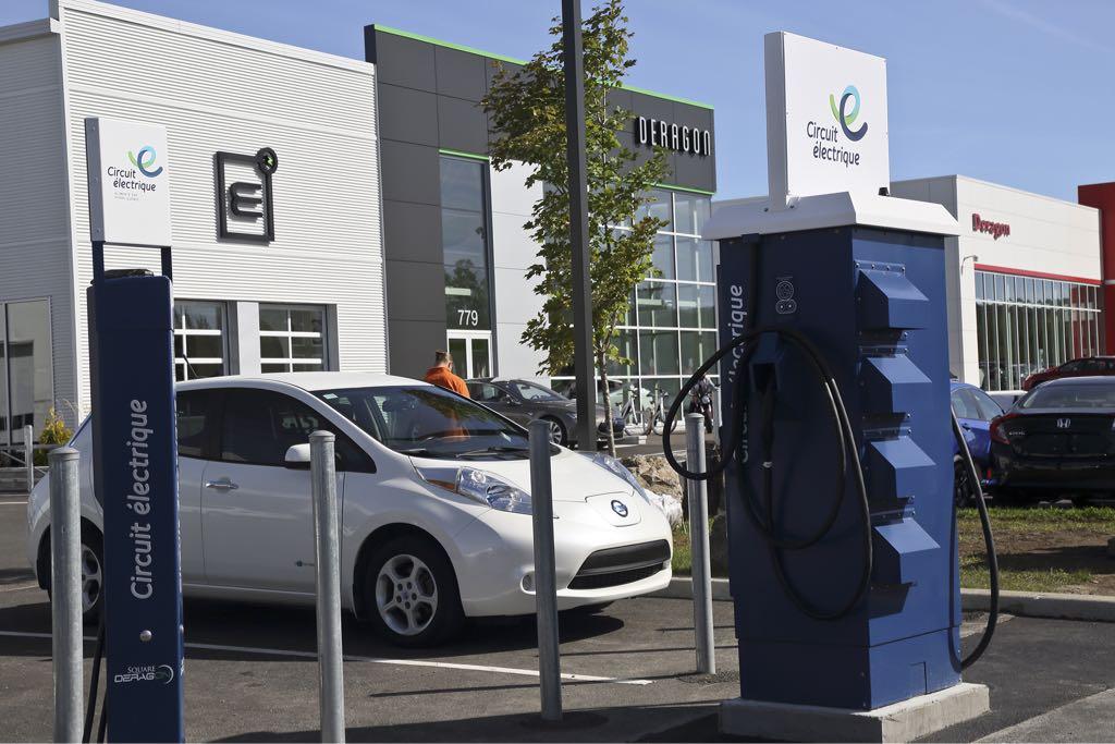 Deragon Sélection Cowansville, QC EV Station