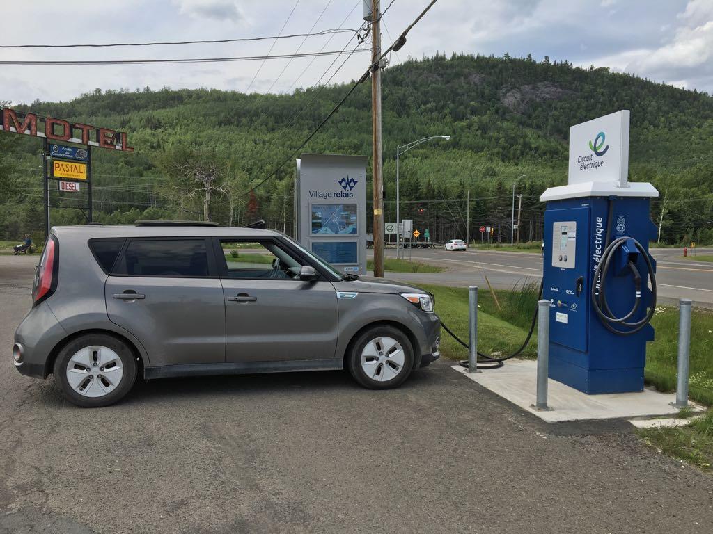 Môtel Interprovincial PointeàlaCroix, QC EV Station