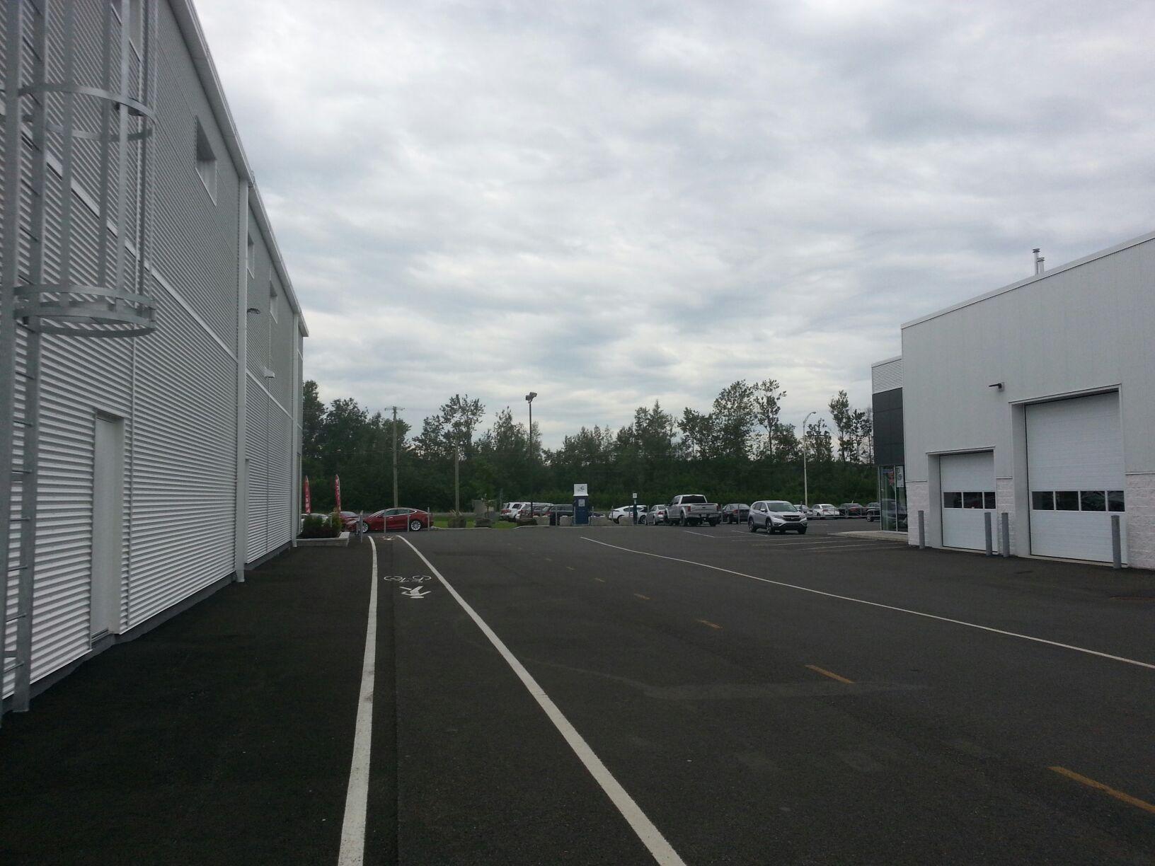 Deragon Sélection Cowansville, QC EV Station